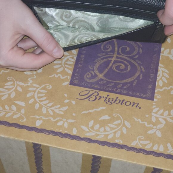 Brighton Bag & Wallet - Picture 12 of 12